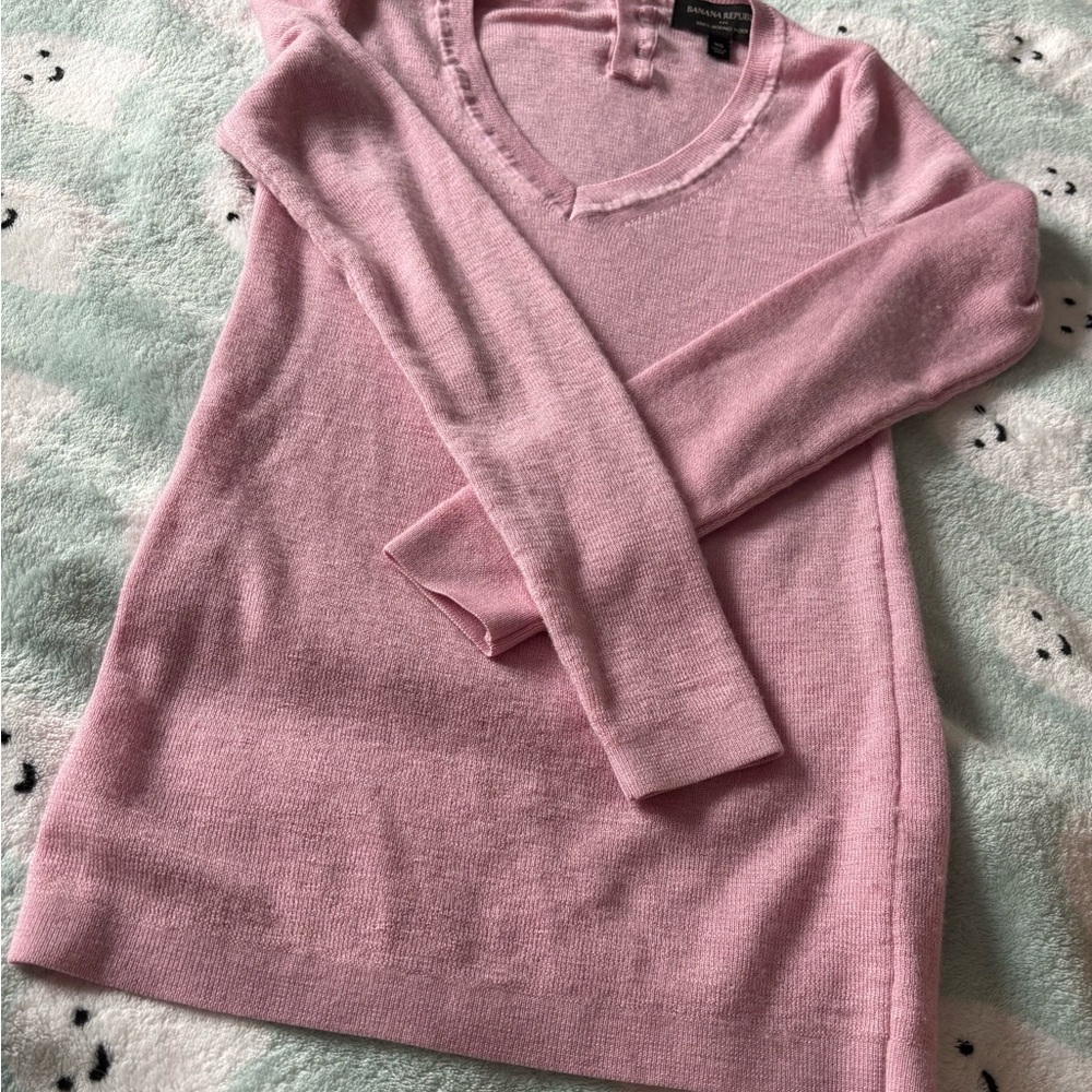 Banana Republic Light Pink V-Neck Sweater